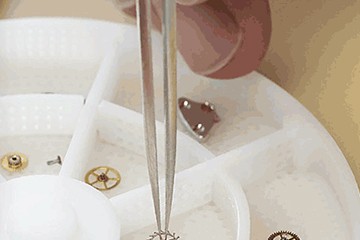 郑州劳力士名表不走官方售后维修电话